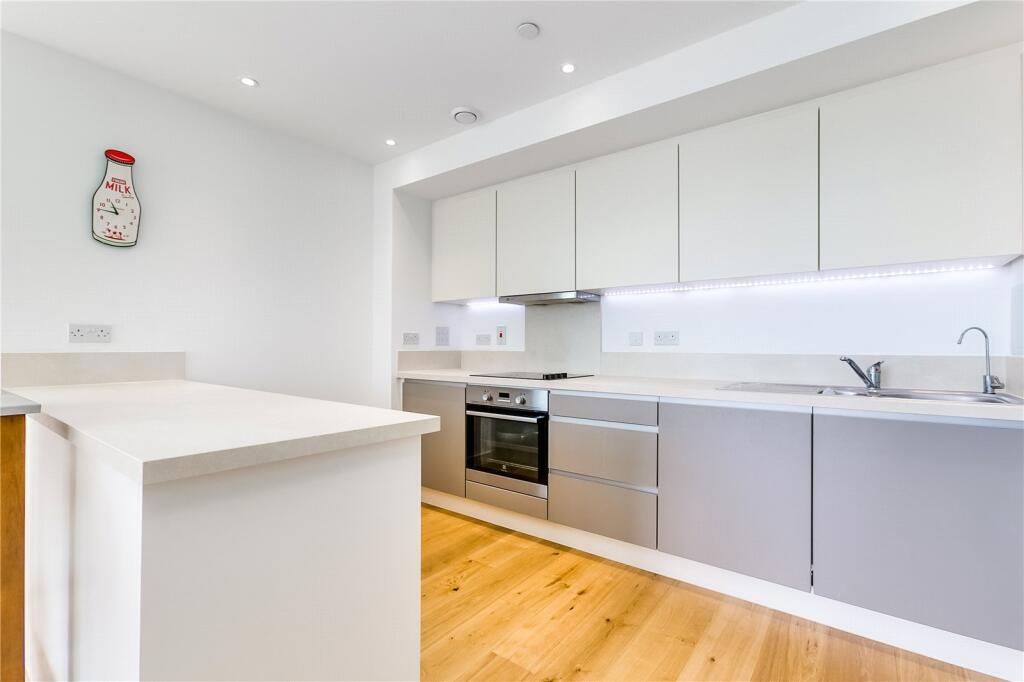 2 bed 1st Floor Flat for rent in Wandsworth. From Chestertons Estate Agents - Wandsworth Lettings 2 bed 1st Floor Flat for rent in Wandsworth. From Chestertons Estate Agents - Wandsworth Lettings