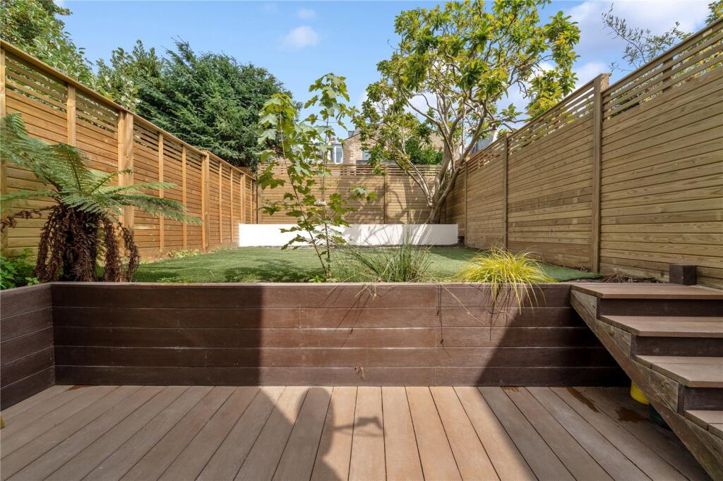 2 bed Mid Terraced House for rent in Wandsworth. From Chestertons Estate Agents - Wandsworth Lettings