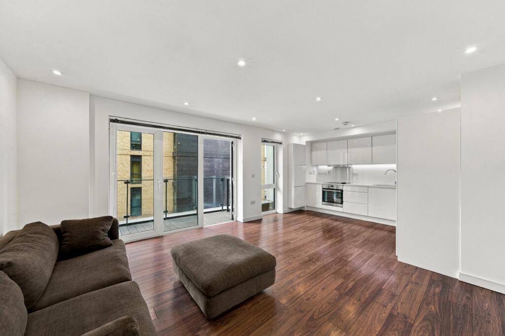 2 bed 1st Floor Flat for rent in Wandsworth. From Chestertons Estate Agents - Wandsworth Lettings