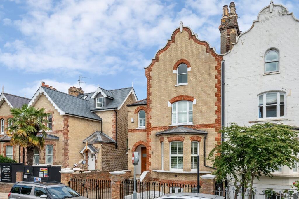5 bed Semi Detached for rent in Wandsworth. From Chestertons Estate Agents - Wandsworth Lettings 5 bed Semi Detached for rent in Wandsworth. From Chestertons Estate Agents - Wandsworth Lettings