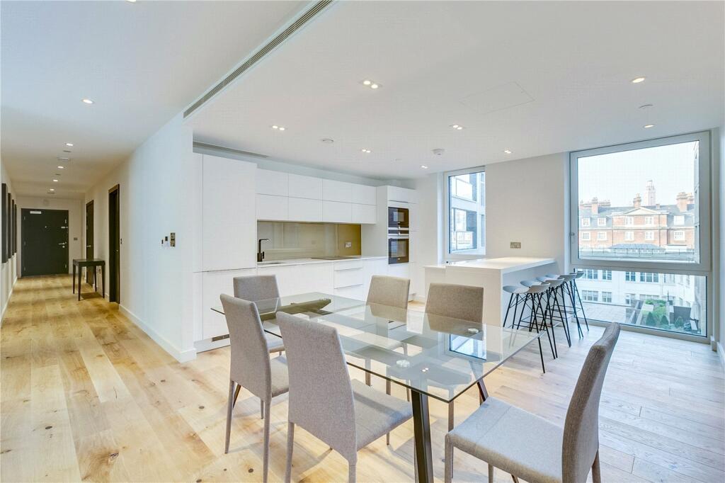 3 bed Flat for rent in Westminster. From Chestertons Estate Agents - Westminster & Pimlico