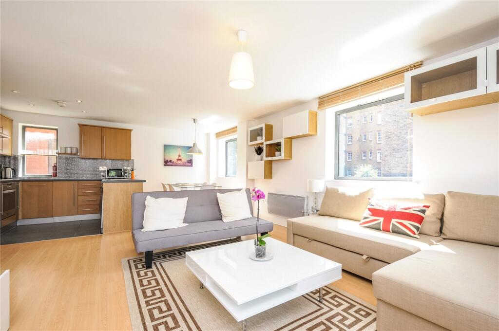 3 bed 1st Floor Flat for rent in Westminster. From Chestertons Estate Agents - Pimlico