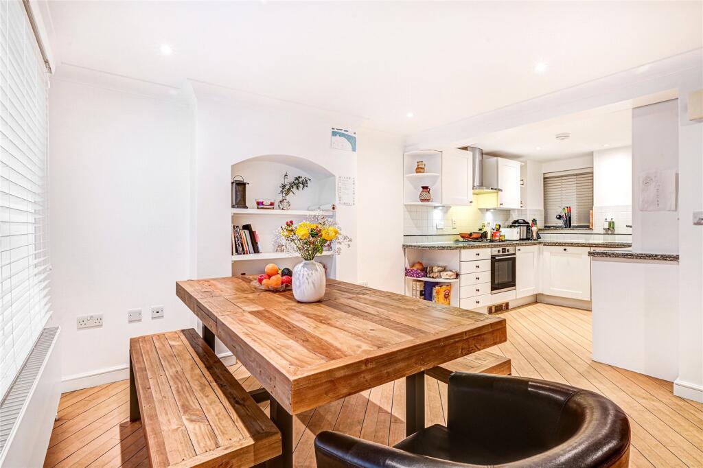 3 bed Detached for rent in Westminster. From Chestertons Estate Agents - Pimlico