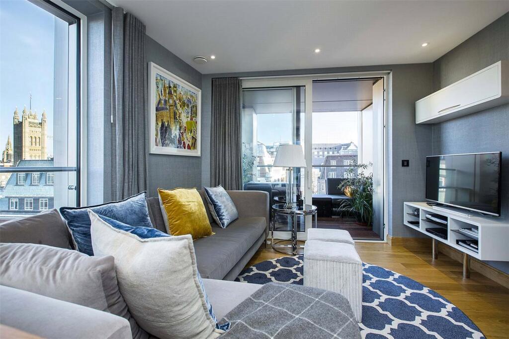 3 bed 1st Floor Flat for rent in Westminster. From Chestertons Estate Agents - Pimlico