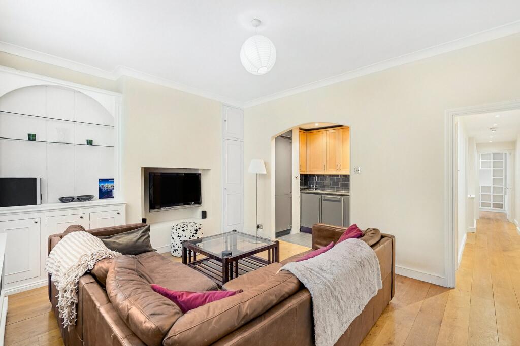 2 bed 1st Floor Flat for rent in Chelsea. From Chestertons Estate Agents - Pimlico