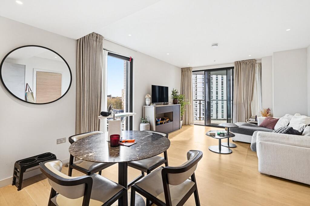 2 bed 1st Floor Flat for rent in Chelsea. From Chestertons Estate Agents - Pimlico