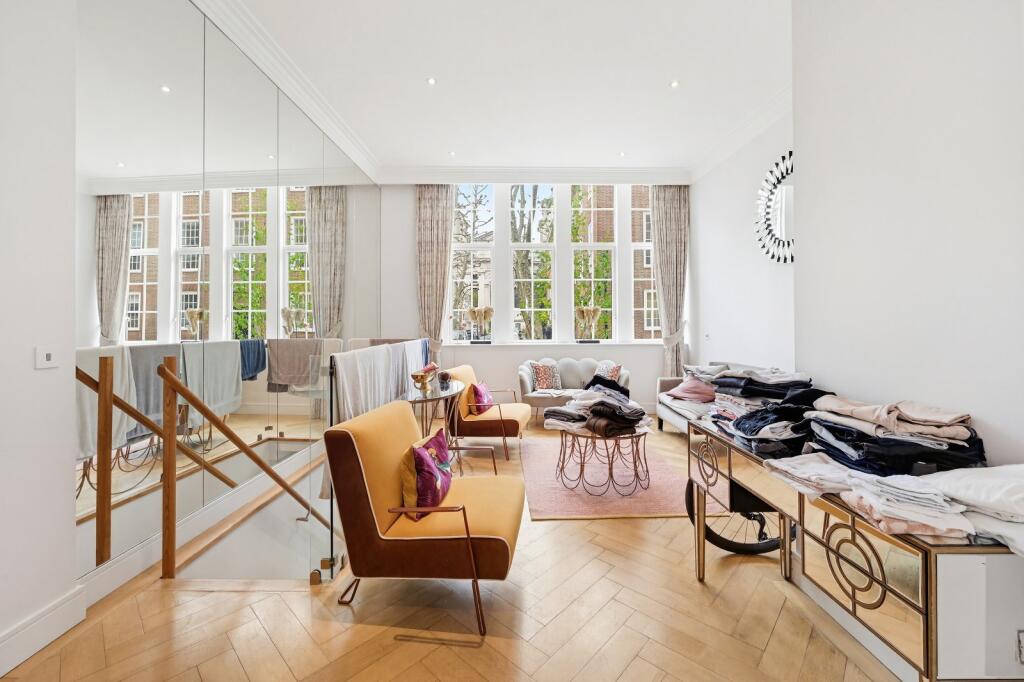 3 bed 1st Floor Flat for rent in Westminster. From Chestertons Estate Agents - Pimlico