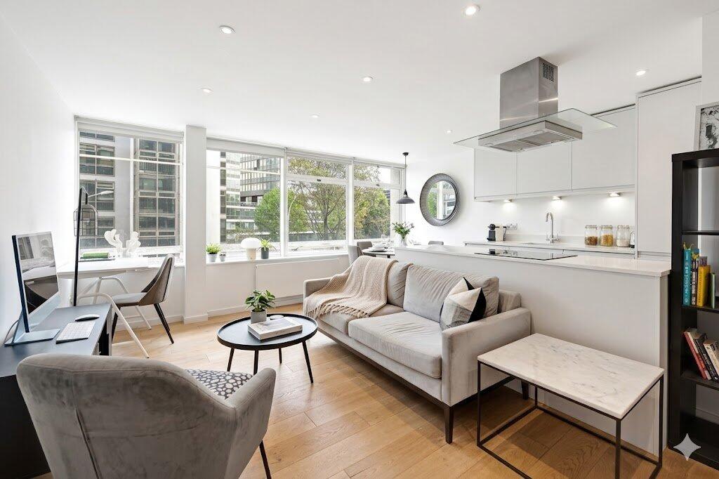 3 bed 1st Floor Flat for rent in Westminster. From Chestertons Estate Agents - Pimlico 3 bed 1st Floor Flat for rent in Westminster. From Chestertons Estate Agents - Pimlico