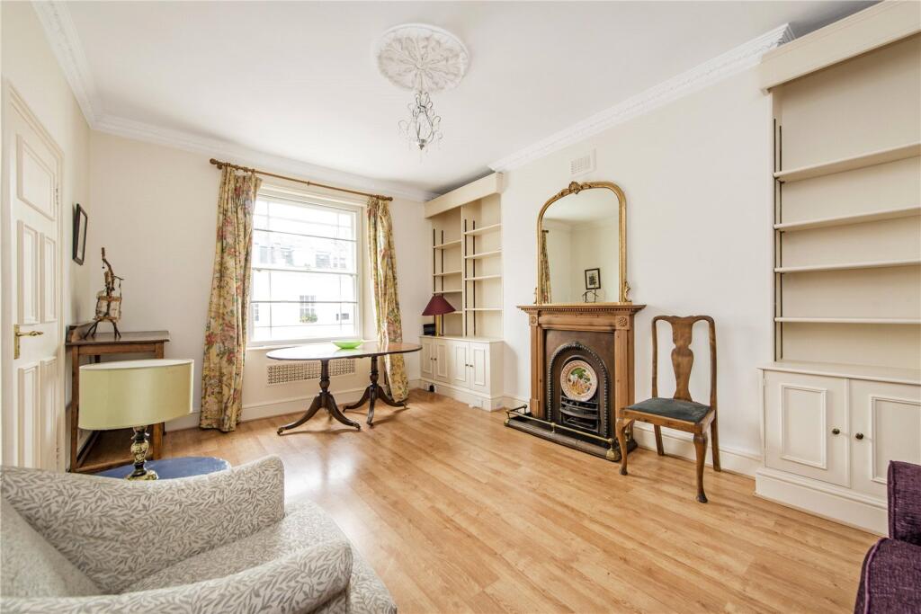 2 bed 1st Floor Flat for rent in Chelsea. From Chestertons Estate Agents - Pimlico