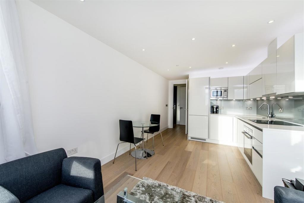 1 bed 1st Floor Flat for rent in Bermondsey. From Chestertons Estate Agents - Pimlico
