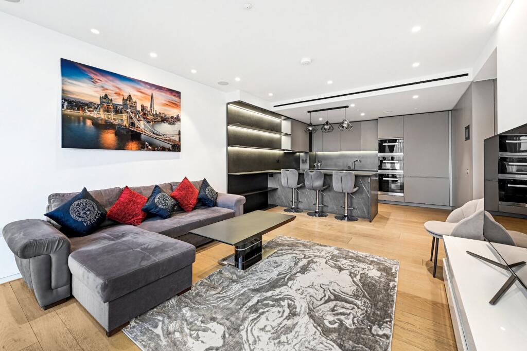 3 bed 1st Floor Flat for rent in Westminster. From Chestertons Estate Agents - Pimlico