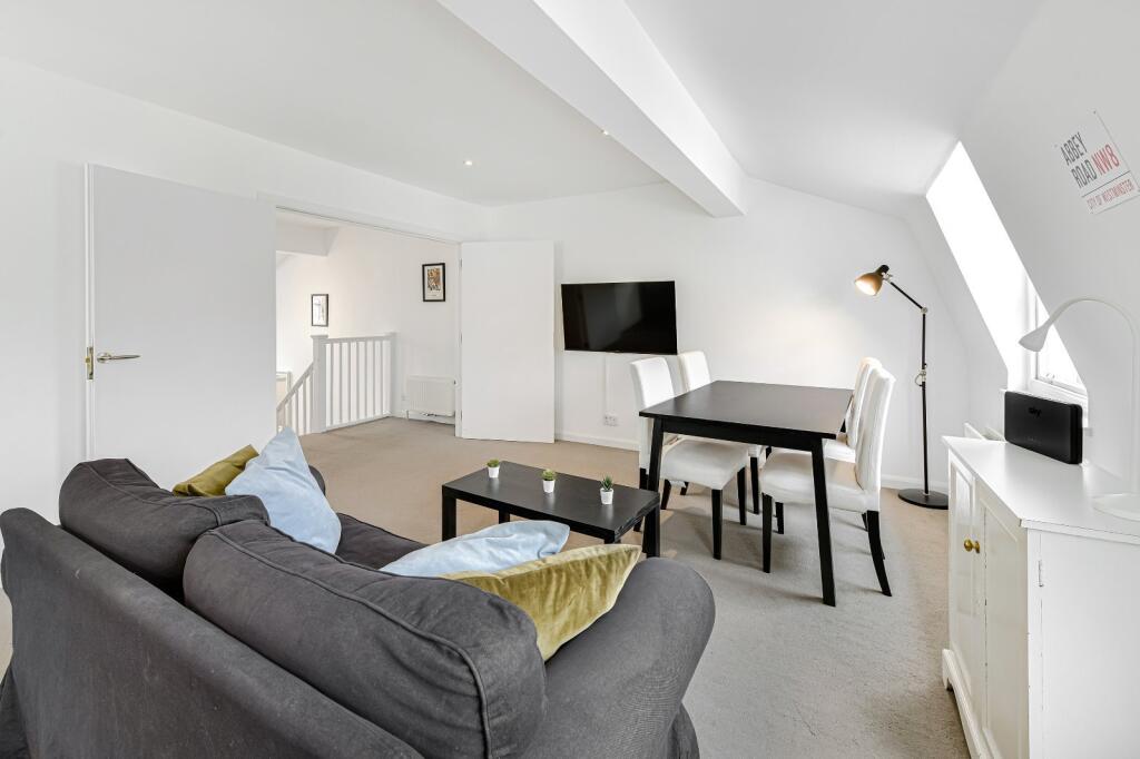 1 bed Mid Terraced House for rent in Westminster. From Chestertons Estate Agents - Pimlico