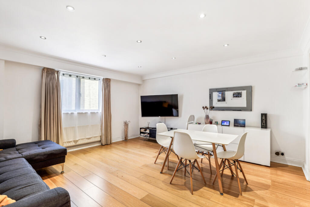 3 bed 1st Floor Flat for rent in Westminster. From Chestertons Estate Agents - Pimlico