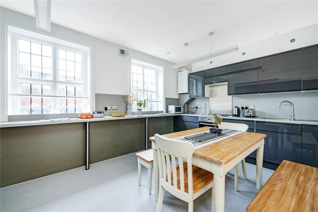 4 bed Not Specified for rent in Westminster. From Chestertons Estate Agents - Pimlico