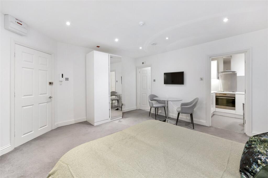 4 bed 1st Floor Flat for rent in Westminster. From Chestertons Estate Agents - Pimlico