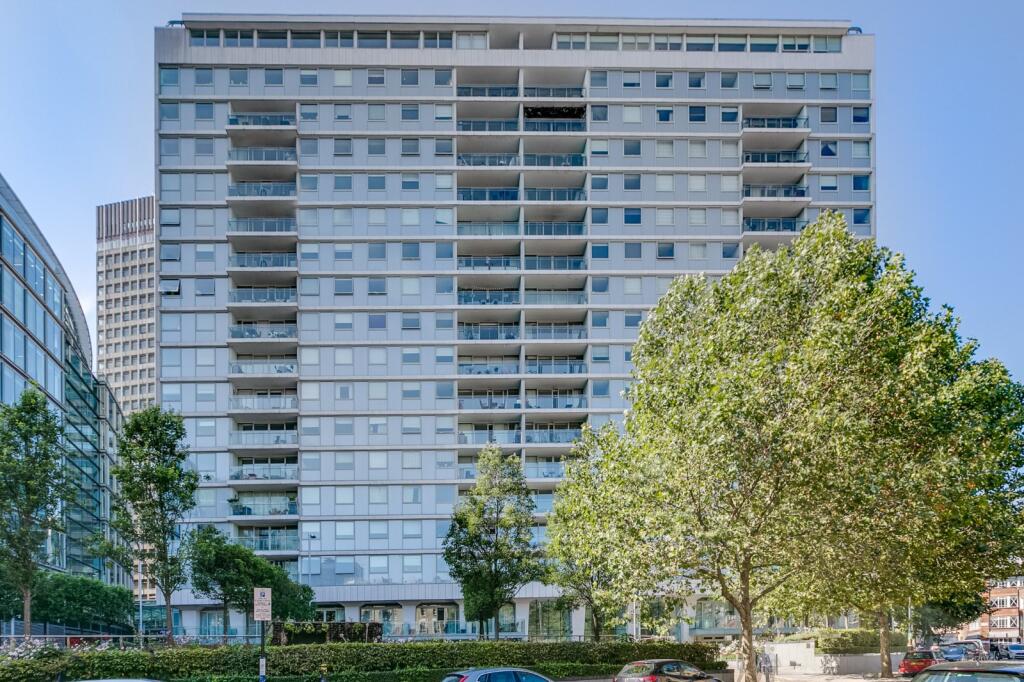 3 bed 1st Floor Flat for rent in Westminster. From Chestertons Estate Agents - Pimlico 3 bed 1st Floor Flat for rent in Westminster. From Chestertons Estate Agents - Pimlico