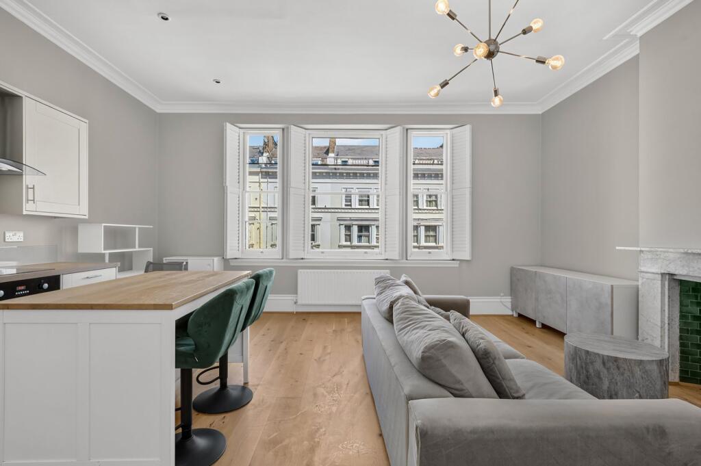 1 bed 1st Floor Flat for rent in Chelsea. From Chestertons Estate Agents - Pimlico