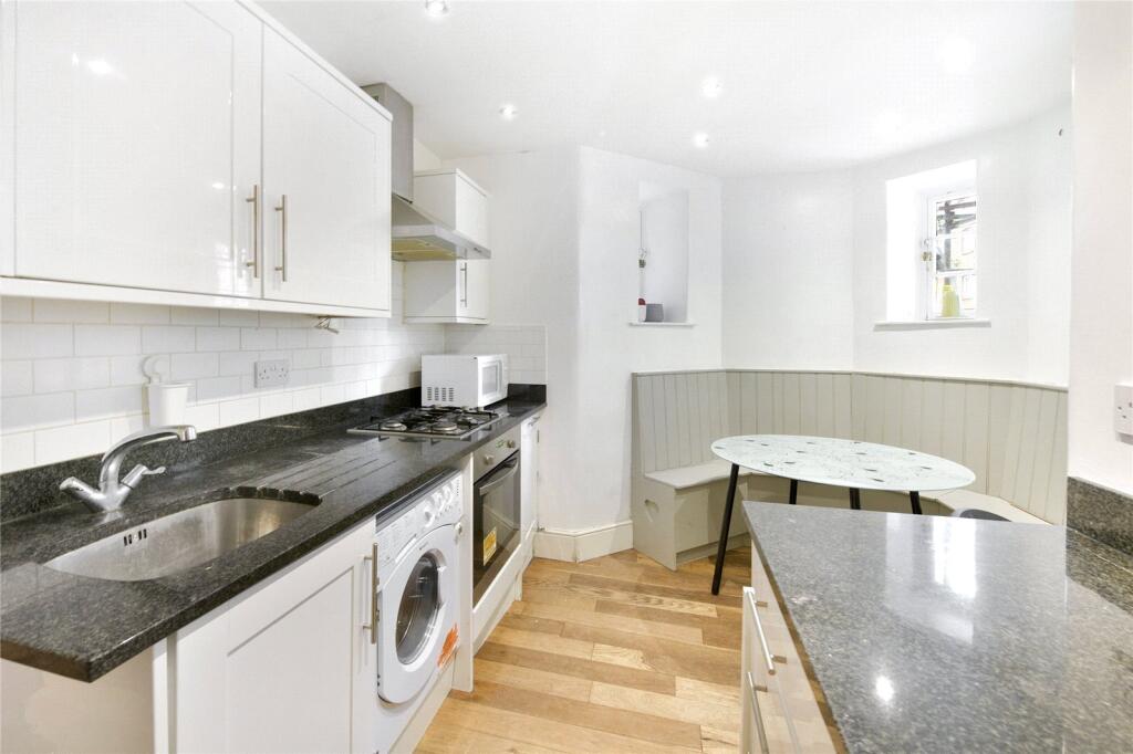 2 bed 1st Floor Flat for rent in Westminster. From Chestertons Estate Agents - Pimlico