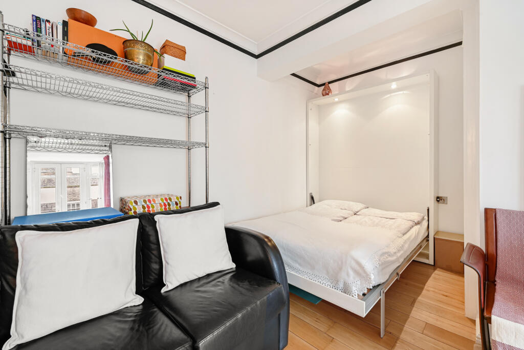 4 bed 1st Floor Flat for rent in Westminster. From Chestertons Estate Agents - Pimlico 4 bed 1st Floor Flat for rent in Westminster. From Chestertons Estate Agents - Pimlico