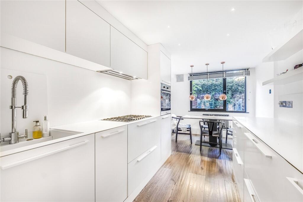 2 bed 1st Floor Flat for rent in Westminster. From Chestertons Estate Agents - Pimlico