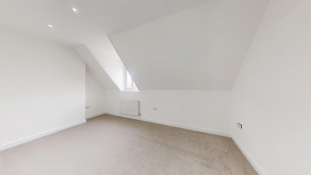 2 bed 1st Floor Flat for rent in London. From Chris Anthony Estates - London