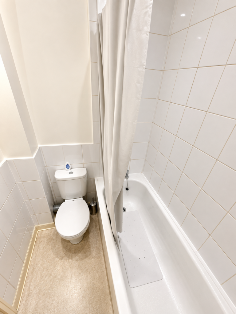 1 bed 1st Floor Flat for rent in Acton. From Chris Anthony Estates - London