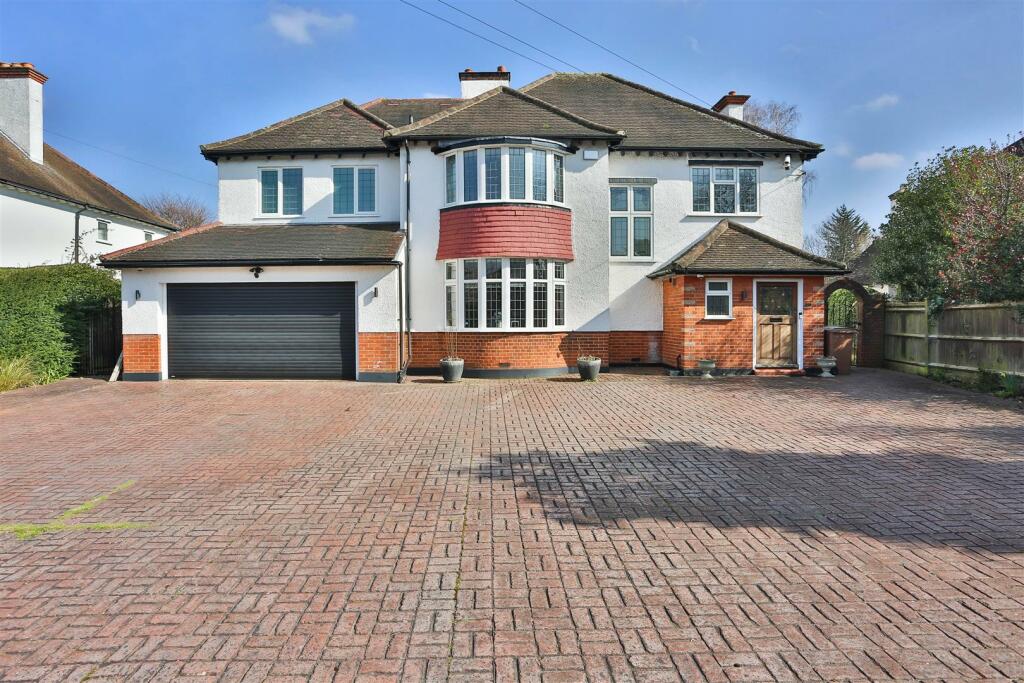 5 bed Detached House for rent in Ewell. From Christies - Cheam