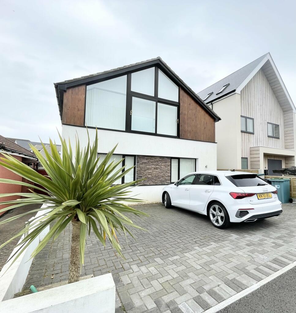 5 bed Detached House for rent in Poole. From Churchfield Estate Agents - Bournemouth
