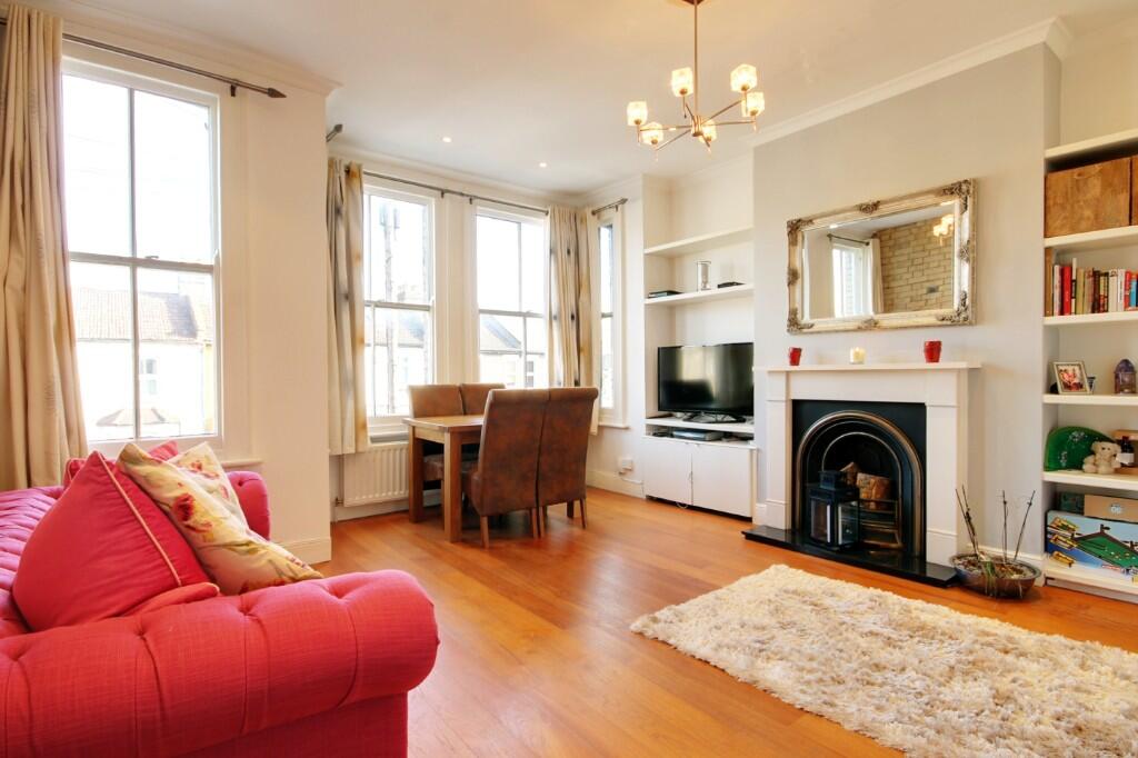 2 bed 1st Floor Flat for rent in Woodford. From Churchill Estates - South Woodford