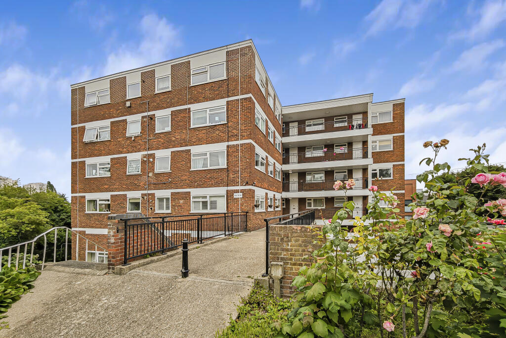 1 bed 1st Floor Flat for rent in Woodford. From Churchill Estates - South Woodford