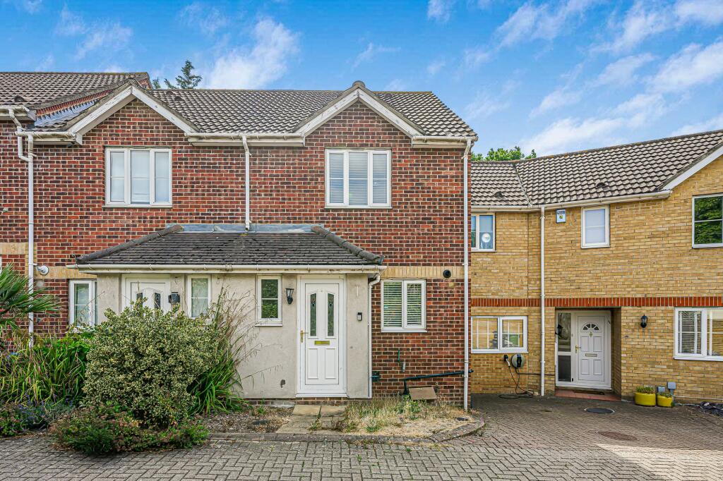 2 bed End of Terrace for rent in Woodford. From Churchill Estates - South Woodford 2 bed End of Terrace for rent in Woodford. From Churchill Estates - South Woodford