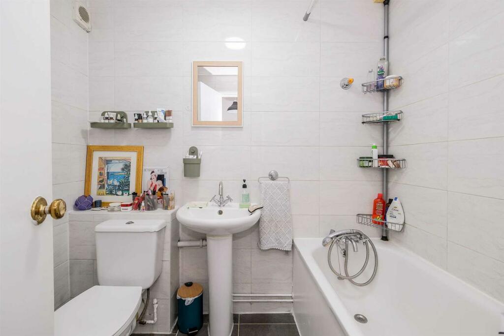1 bed Flat for rent in London. From Churchill Estates - Walthamstow
