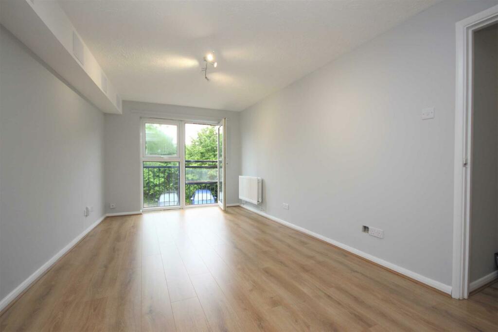 2 bed Flat for rent in Harlow. From Churchill Estates - Walthamstow