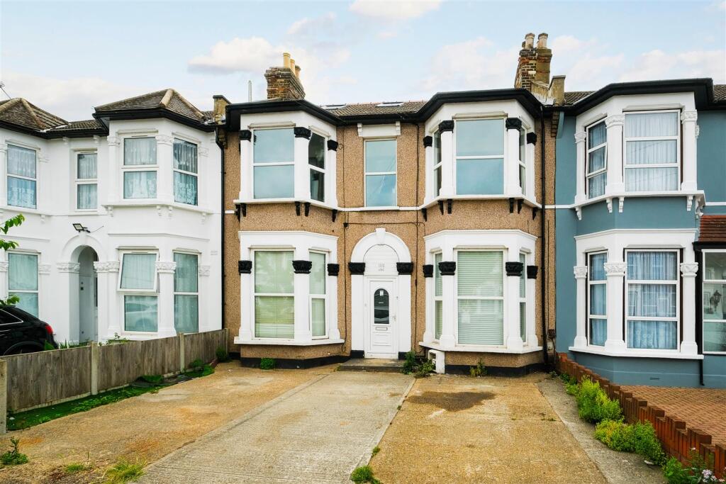 3 bed 1st Floor Flat for rent in London. From Churchill Estates - Walthamstow