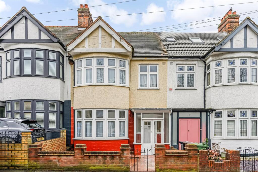3 bed Detached for rent in Walthamstow. From Churchill Estates - Walthamstow 3 bed Detached for rent in Walthamstow. From Churchill Estates - Walthamstow