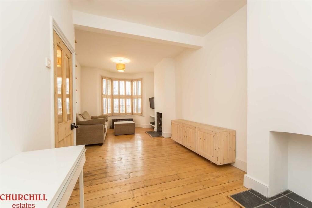 3 bed Mid Terraced House for rent in Walthamstow. From Churchill Estates - Walthamstow