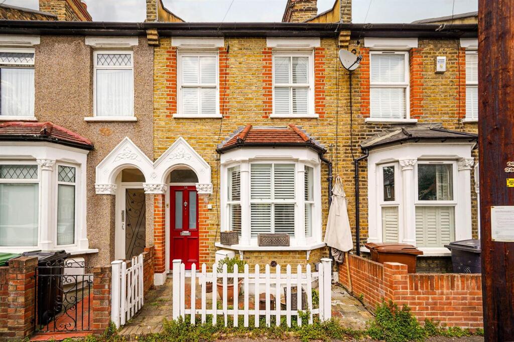 4 bed Mid Terraced House for rent in Walthamstow. From Churchill Estates - Walthamstow