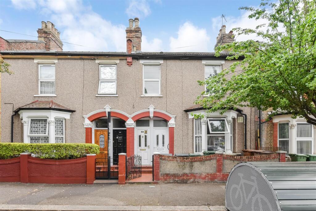 2 bed Annexe for rent in Walthamstow. From Churchill Estates - Walthamstow