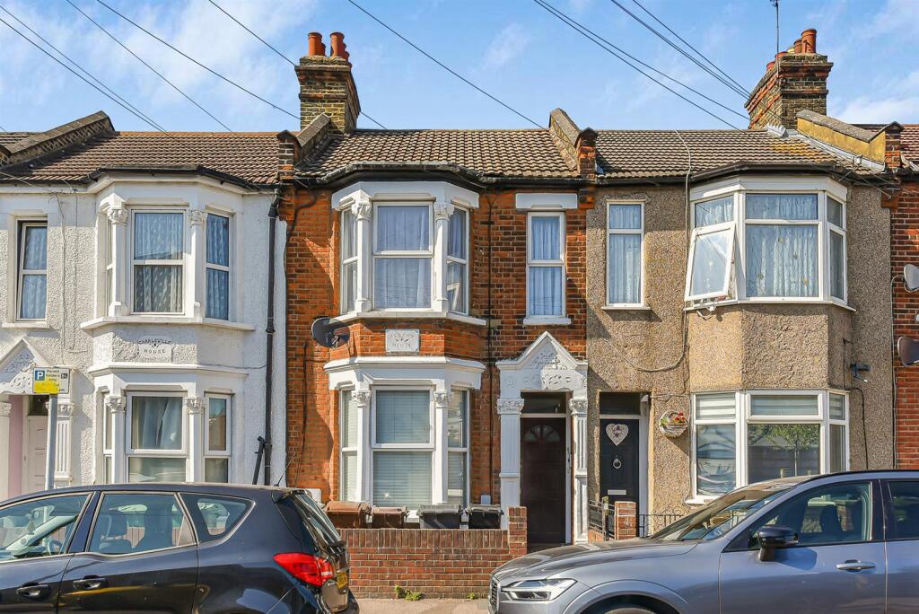 2 bed 1st Floor Flat for rent in Walthamstow. From Churchill Estates - Walthamstow 2 bed 1st Floor Flat for rent in Walthamstow. From Churchill Estates - Walthamstow