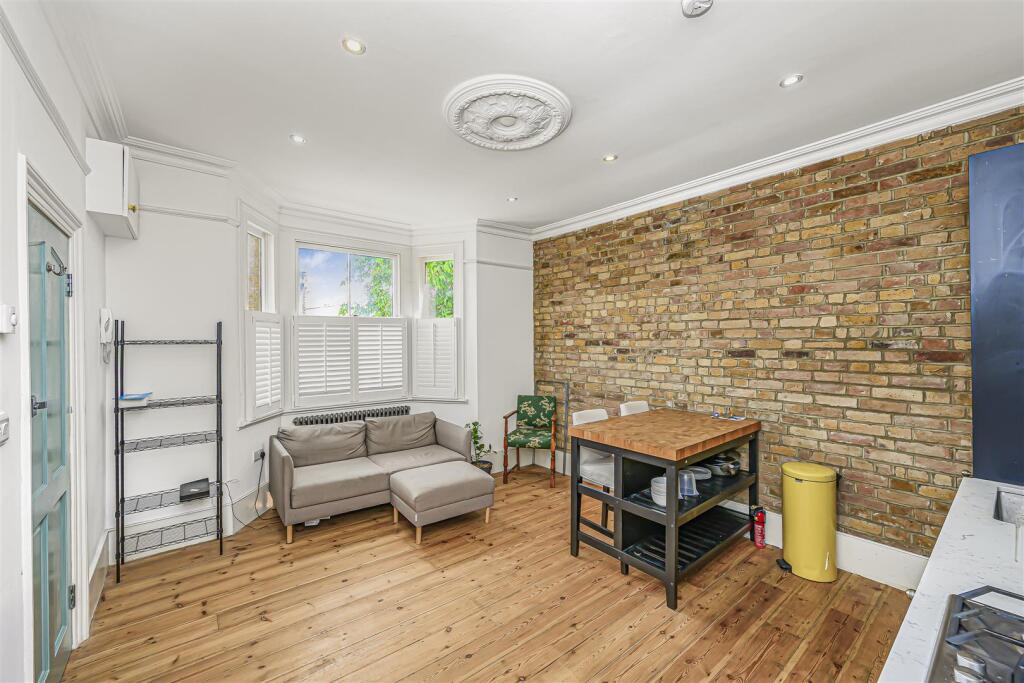 1 bed 1st Floor Flat for rent in Walthamstow. From Churchill Estates - Walthamstow 1 bed 1st Floor Flat for rent in Walthamstow. From Churchill Estates - Walthamstow