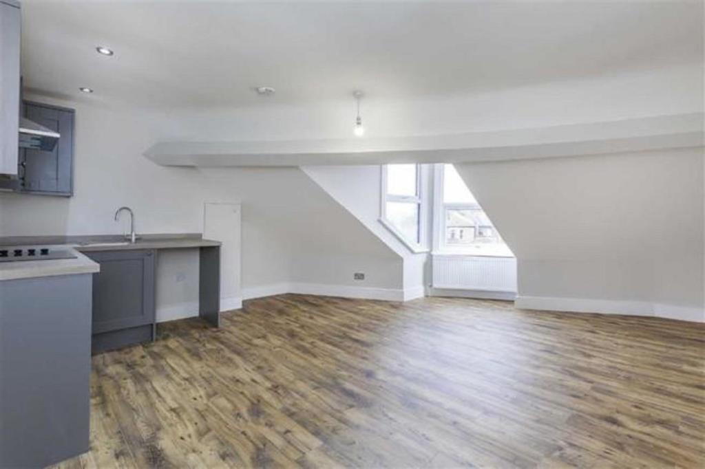 2 bed Apartment for rent in Walthamstow. From Churchill Estates - Walthamstow