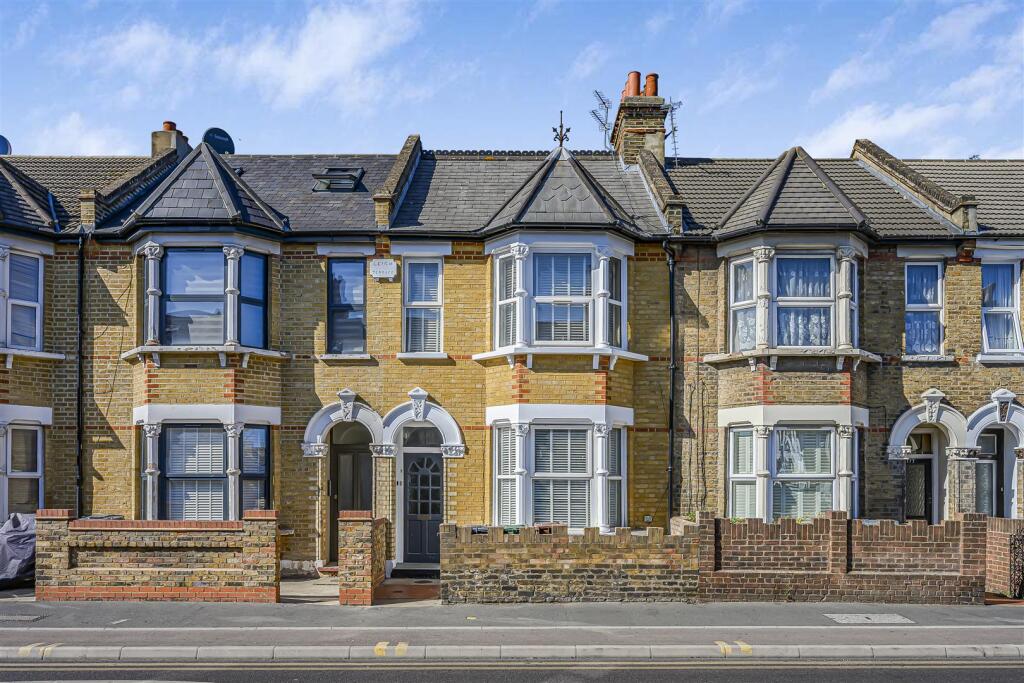 1 bed Annexe for rent in Walthamstow. From Churchill Estates - Walthamstow 1 bed Annexe for rent in Walthamstow. From Churchill Estates - Walthamstow