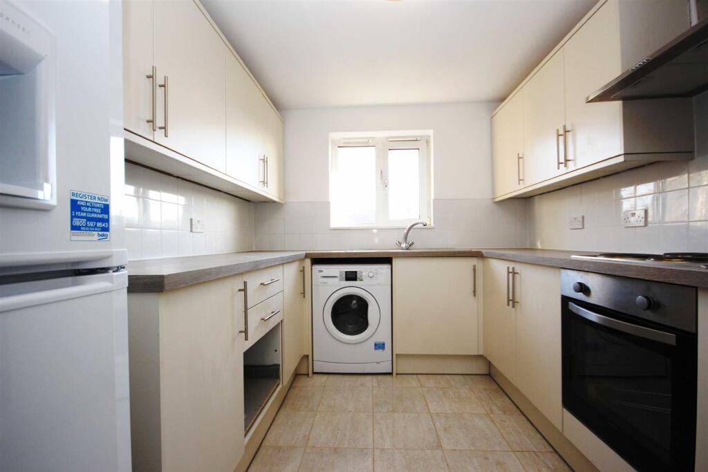 2 bed 1st Floor Flat for rent in Walthamstow. From Churchill Estates - Walthamstow