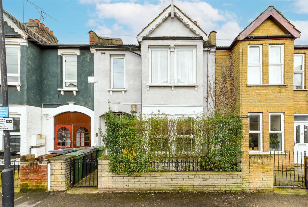 3 bed Annexe for rent in Walthamstow. From Churchill Estates - Walthamstow 3 bed Annexe for rent in Walthamstow. From Churchill Estates - Walthamstow