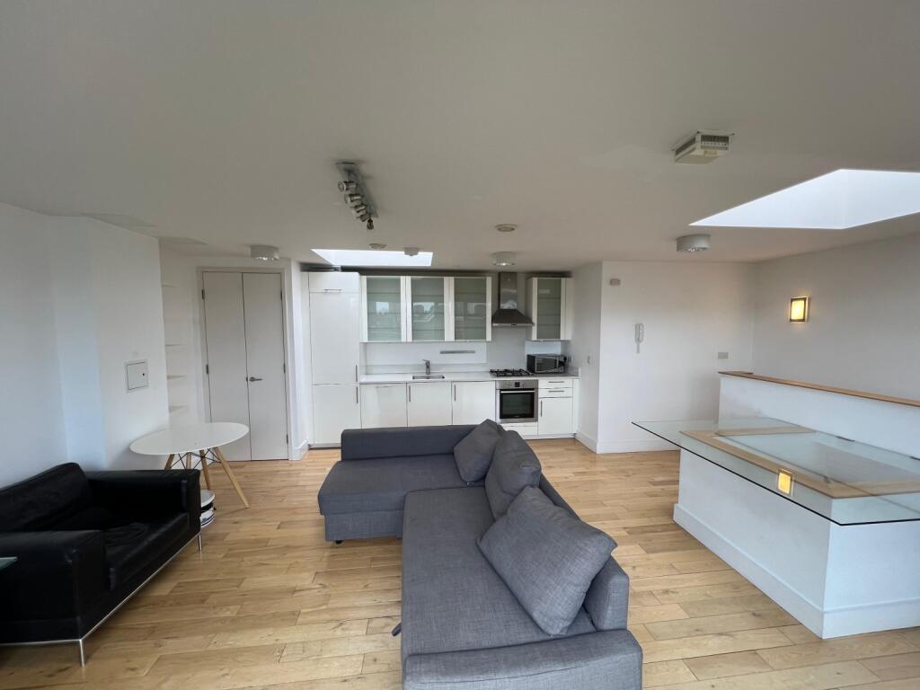 2 bed Flat for rent in London. From Circle Residential - Circle Residential