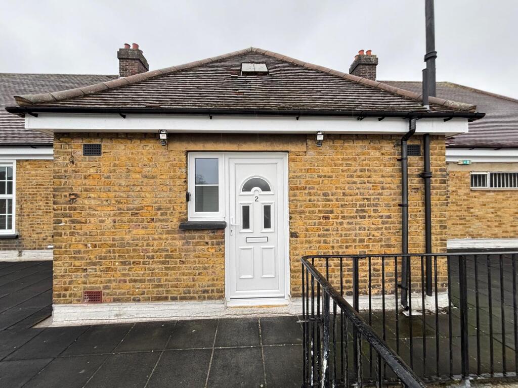 3 bed Annexe for rent in Eltham. From CKB Estate Agents - Eltham