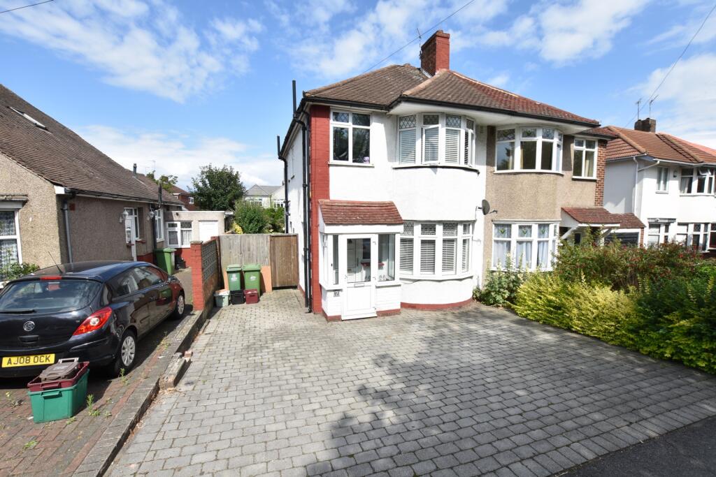 3 bed Semi Detached for rent in Eltham. From CKB Estate Agents - Eltham 3 bed Semi Detached for rent in Eltham. From CKB Estate Agents - Eltham
