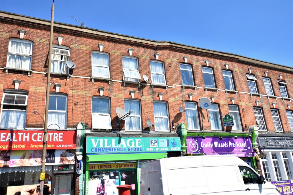 4 bed Studio for rent in Eltham. From CKB Estate Agents - Eltham