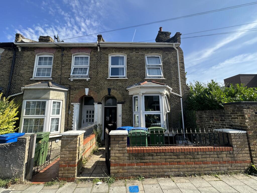 5 bed End of Terrace for rent in Deptford. From CKB Estate Agents - Eltham