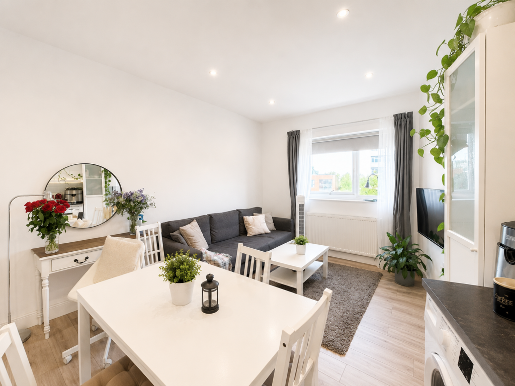 2 bed 1st Floor Flat for rent in Penge. From CKB Estate Agents - Eltham